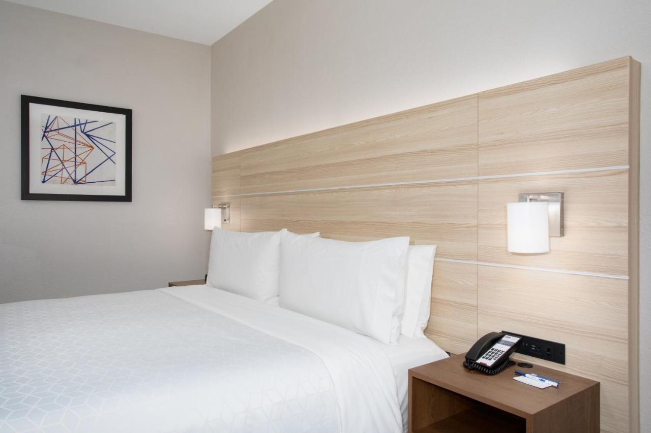 Holiday Inn Express & Suites Phoenix Glendale Dist By Ihg Eksteriør bilde