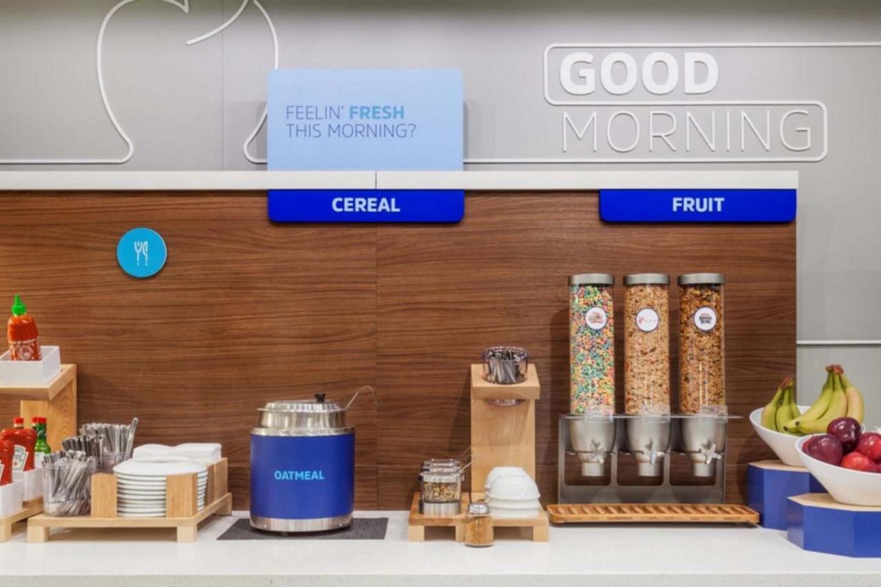 Holiday Inn Express & Suites Phoenix Glendale Dist By Ihg Eksteriør bilde