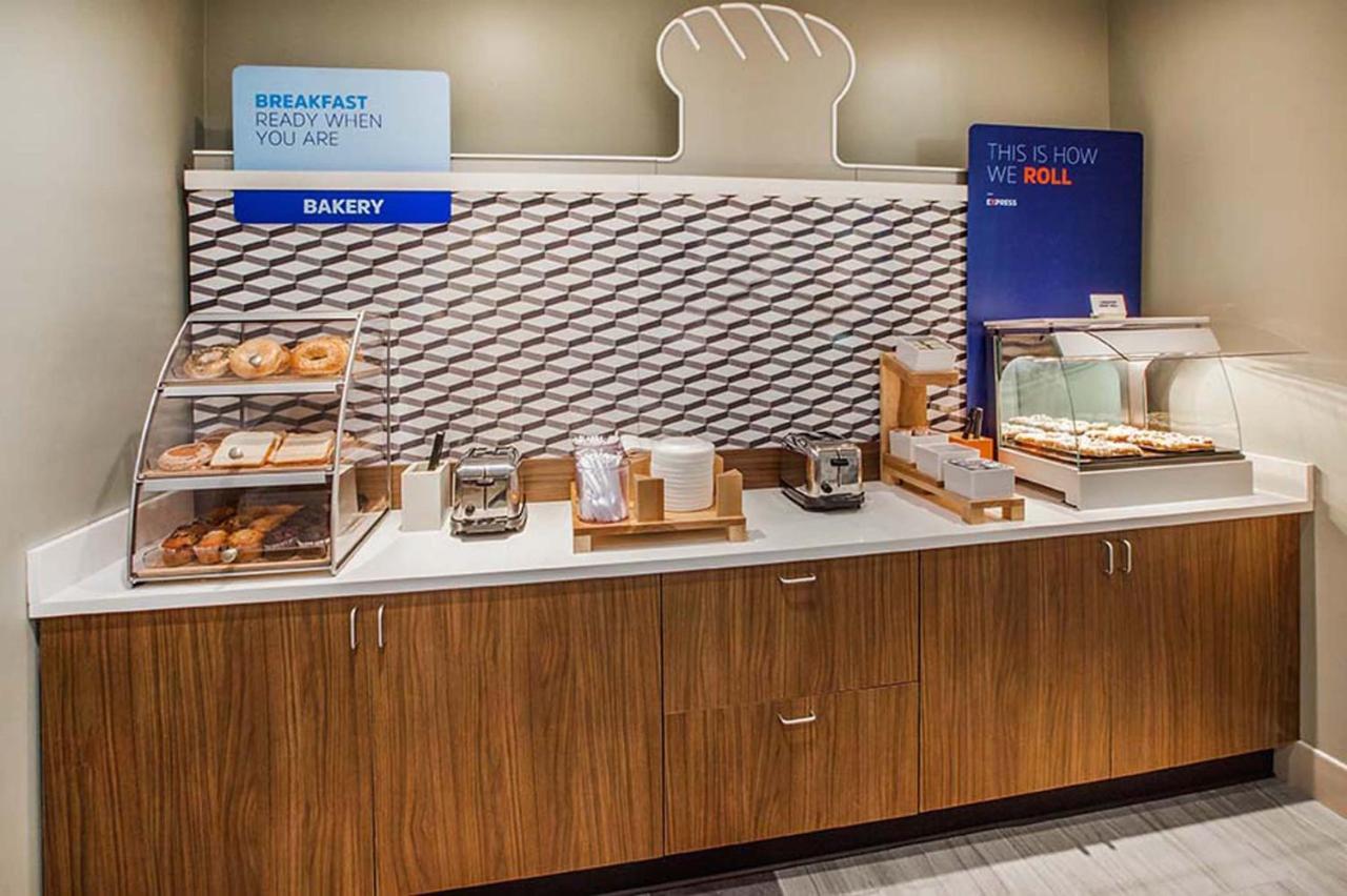 Holiday Inn Express & Suites Phoenix Glendale Dist By Ihg Eksteriør bilde