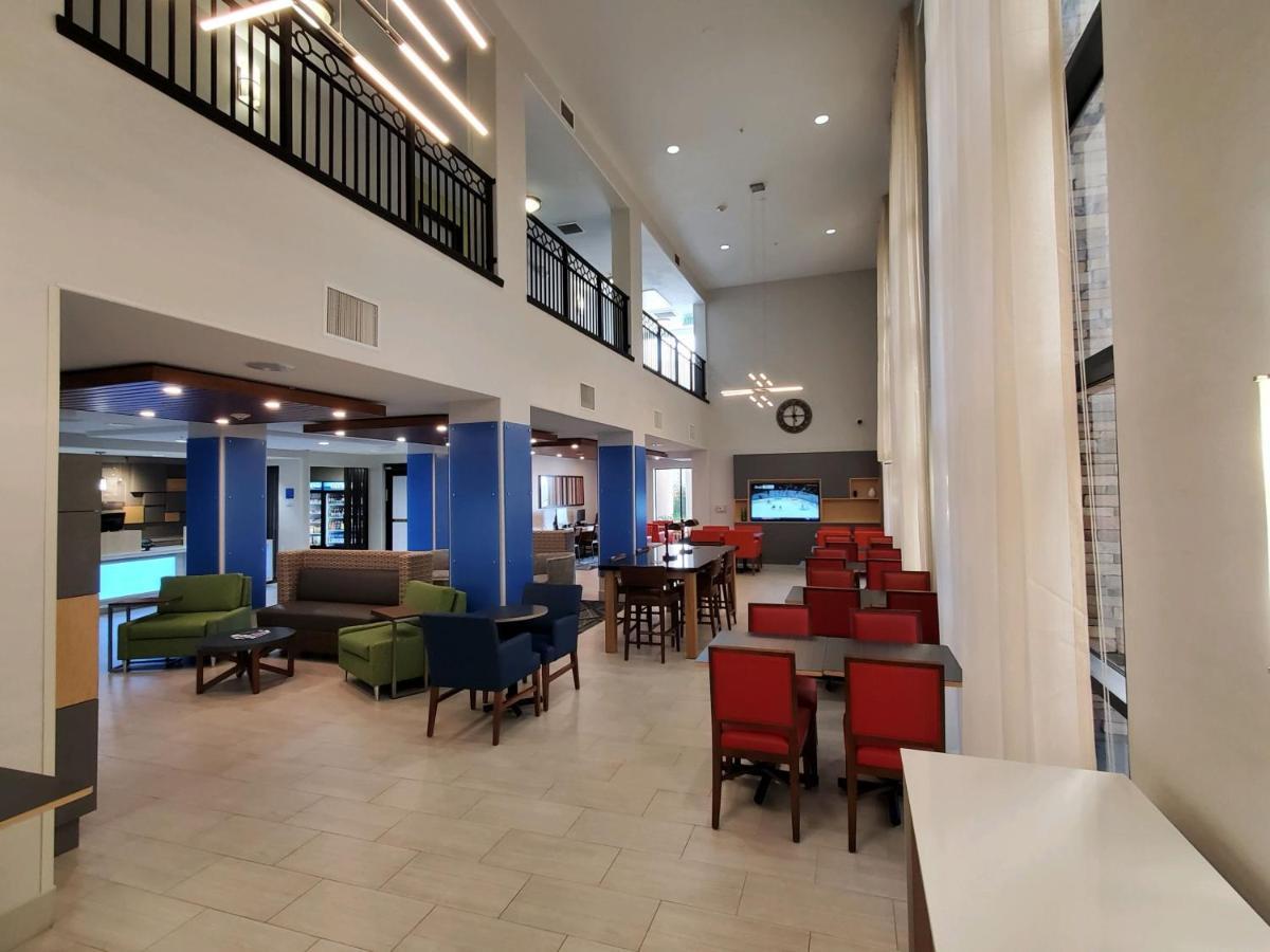 Holiday Inn Express & Suites Phoenix Glendale Dist By Ihg Eksteriør bilde