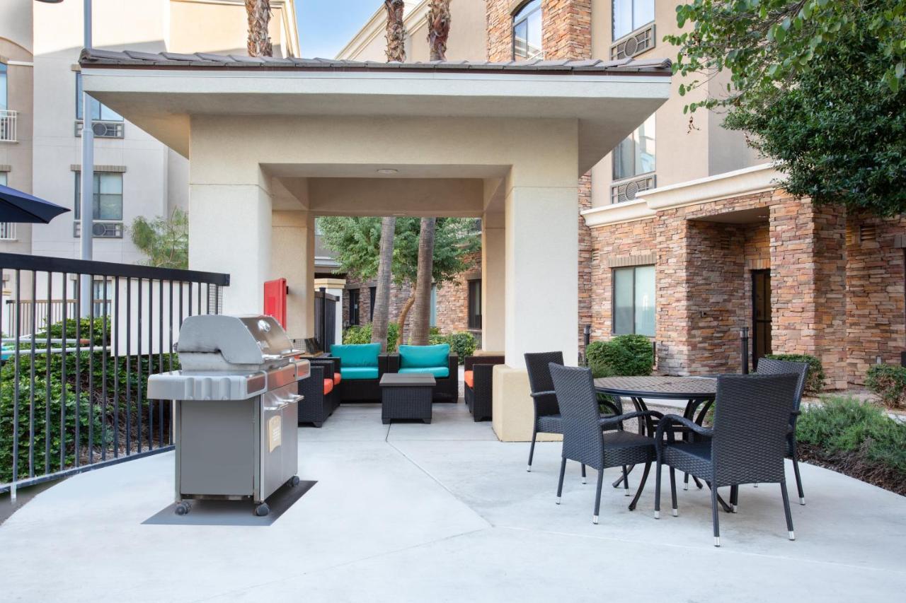 Holiday Inn Express & Suites Phoenix Glendale Dist By Ihg Eksteriør bilde