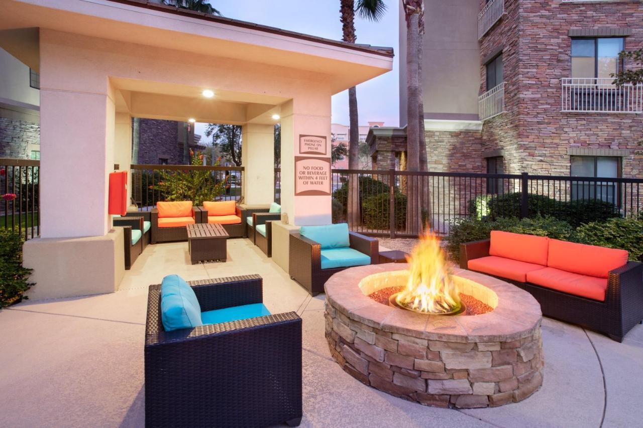Holiday Inn Express & Suites Phoenix Glendale Dist By Ihg Eksteriør bilde